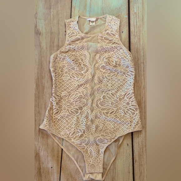 Victoria’s Secret Dream Angels Pink Lace Mesh Back High Neck Bodysuit Medium - Picture 1 of 5